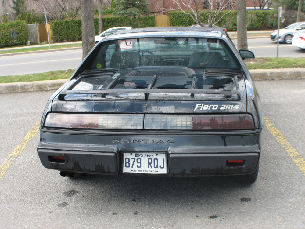 Pontiac Fiero 1986